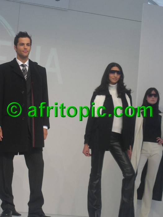 ../Images/Krefeld-Strssenmodenschau-2005 269.jpg